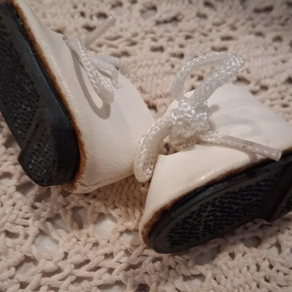 Vintage Cream-Colored Leatherette Lace-Up Shoes Booties for Small Dolls